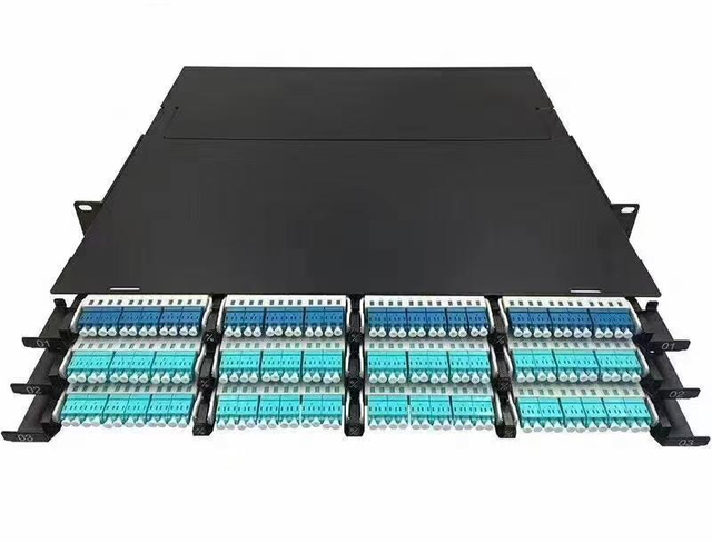 ZORA 1U 144 COREES MPO事前に終了した光ファイバーパッチパネル