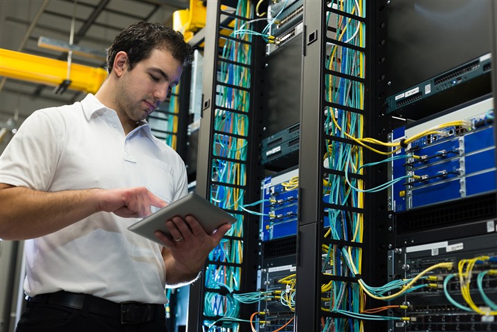 Simplify Data Center Network Upgrades.jpg